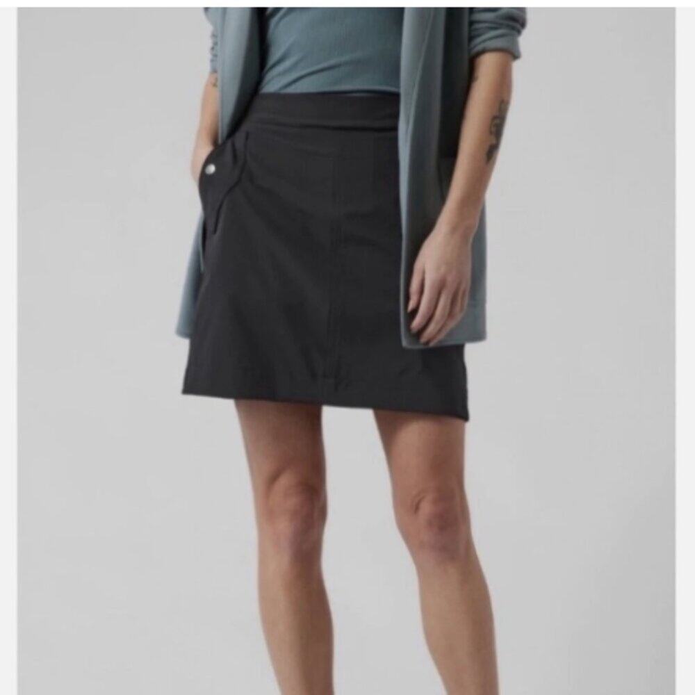 Athleta Vienna Cargo Skort Skirt Black Size 12 305514